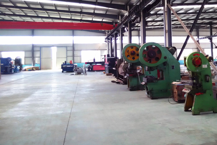 鈑金機加工生產(chǎn)區(qū)